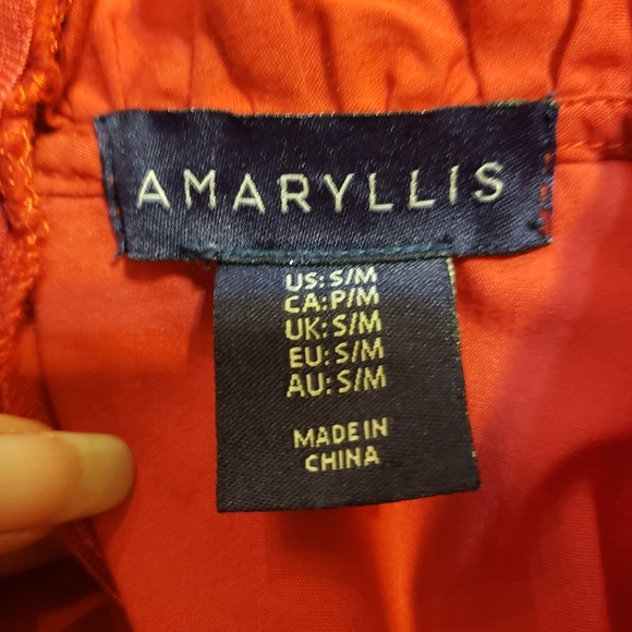 Amaryllis red bell sleeve top size Small/Medium - Picture 6 of 9